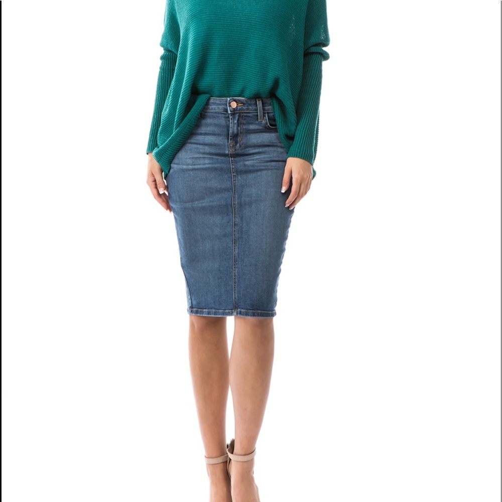 Seven two denim medium wash pencil skirt